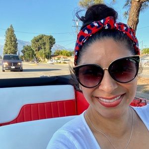 Meet your Posher, Angelica